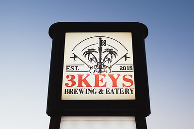 3 Keys Street Sign